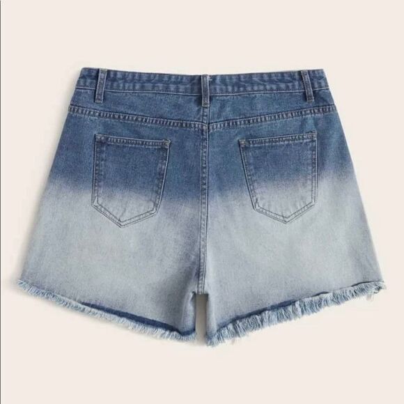 Ladies plus Size studded shorts - Picture 3 of 5